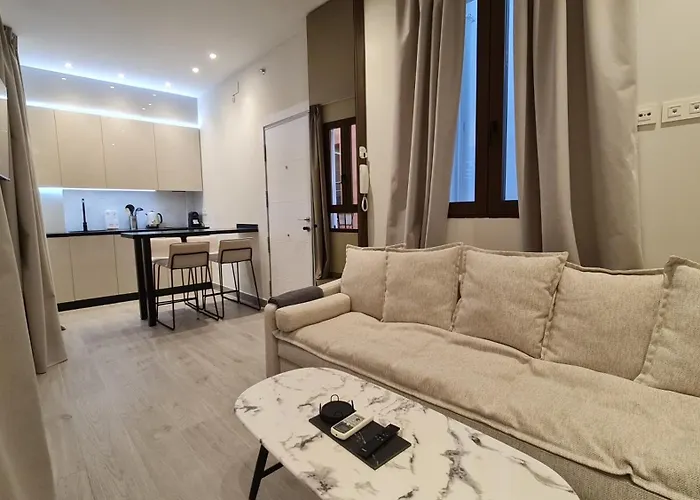 Suspiro Penthouse 302 By Florentia Homes