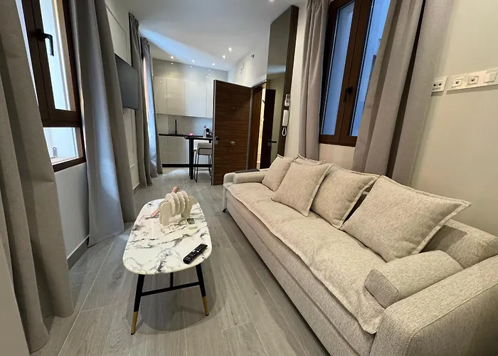 Suspiro Penthouse 302 By Florentia Homes